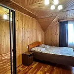 за рікою *