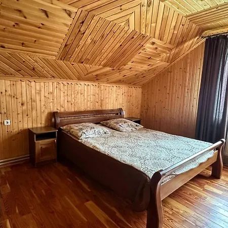 за рікою *