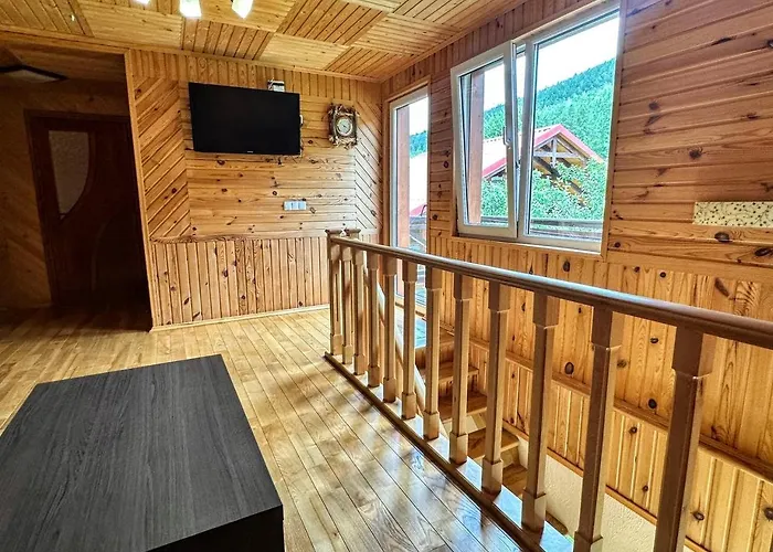 за рікою Tatariv