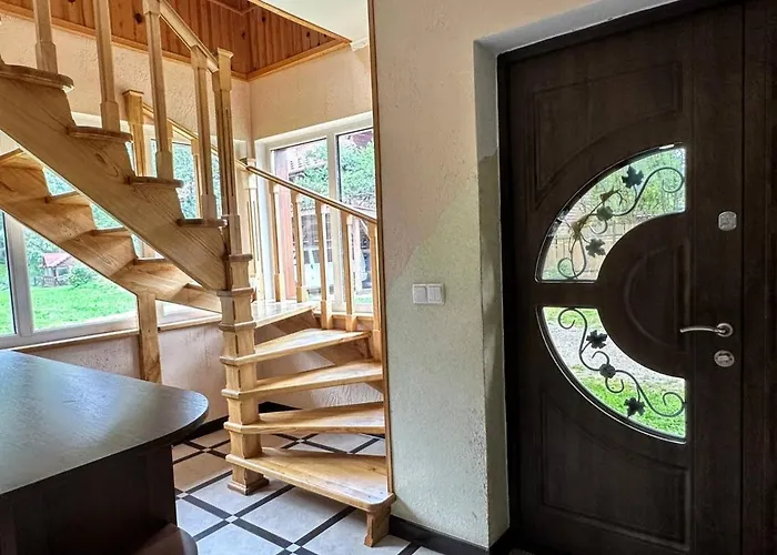 Apartamento за рікою Tatariv