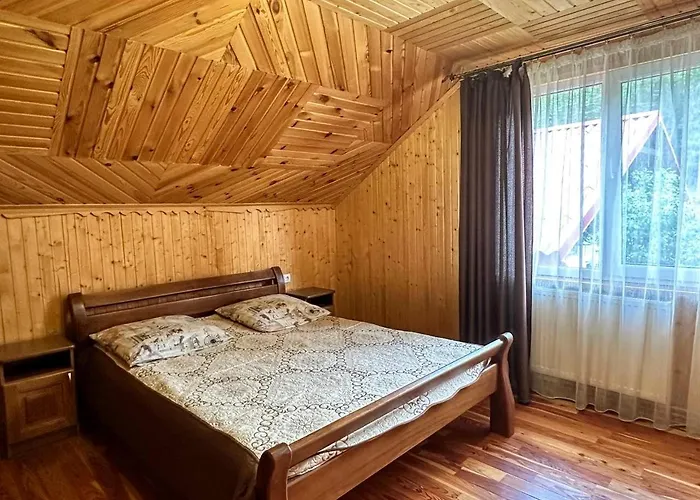 за рікою Apartmán Tatariv