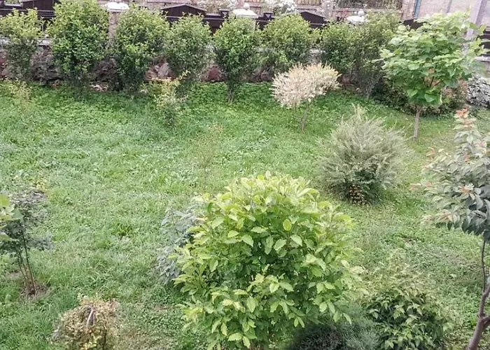 за рікою Апартаменти