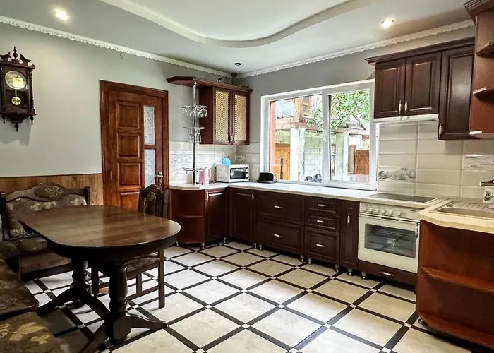 за рікою Татарів